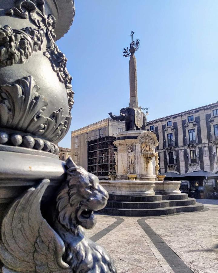 Etnea Gioeni House Suite Catania Bagian luar foto