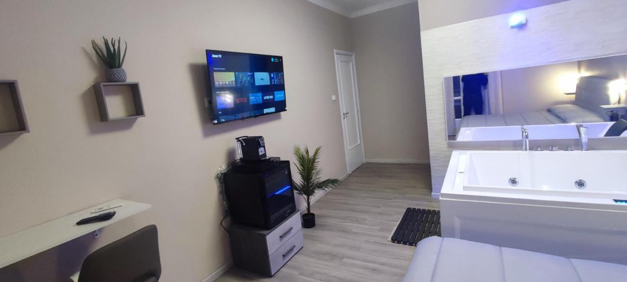 Etnea Gioeni House Suite Catania Bagian luar foto