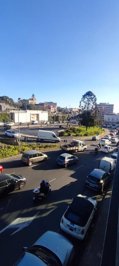 Etnea Gioeni House Suite Catania Bagian luar foto