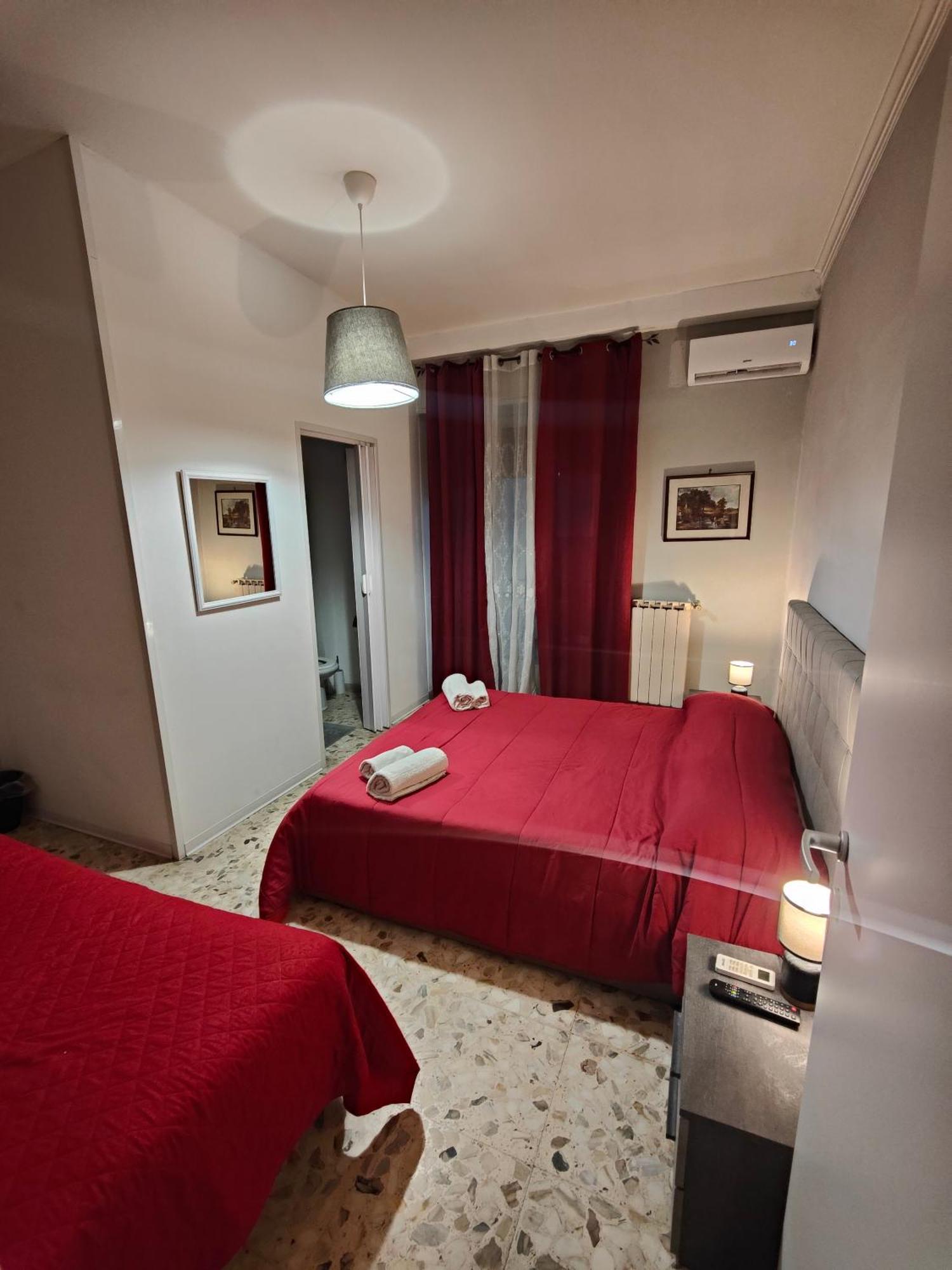 Etnea Gioeni House Suite Catania Ruang foto