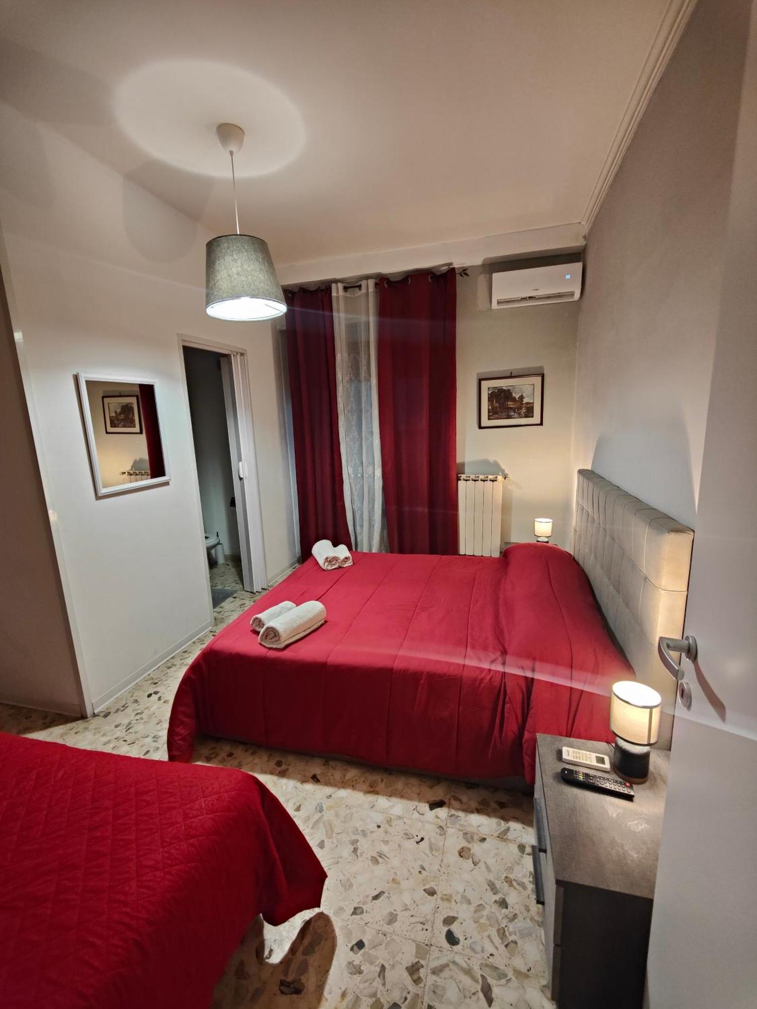 Etnea Gioeni House Suite Catania Bagian luar foto